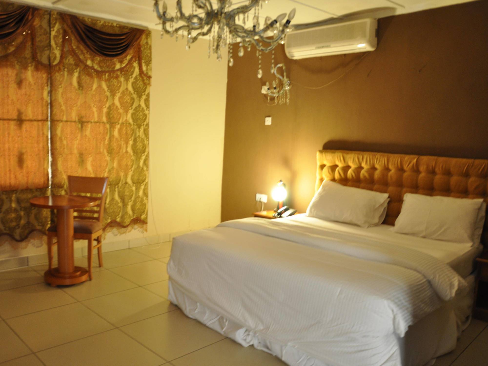 The Country Lodge Hotel Φρίταουν Εξωτερικό φωτογραφία